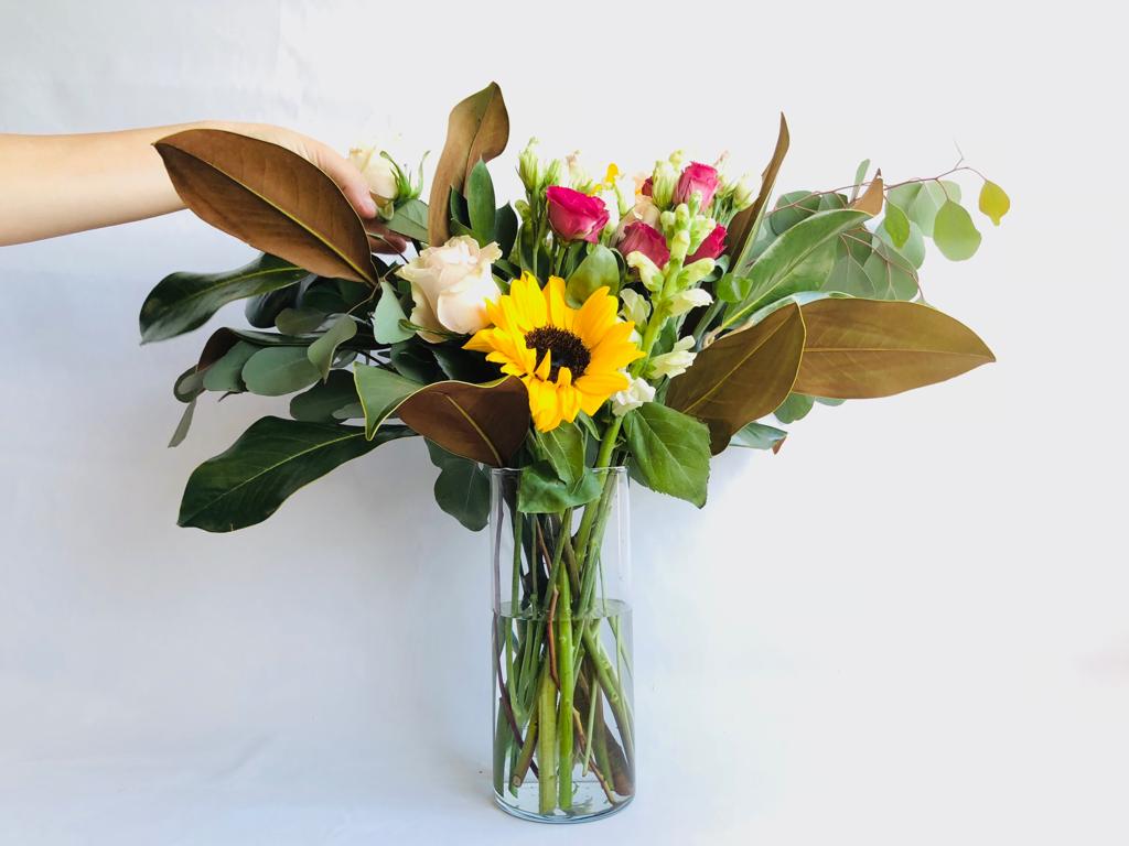 Ramo de flores de Florster en florero con conservante casero para flores