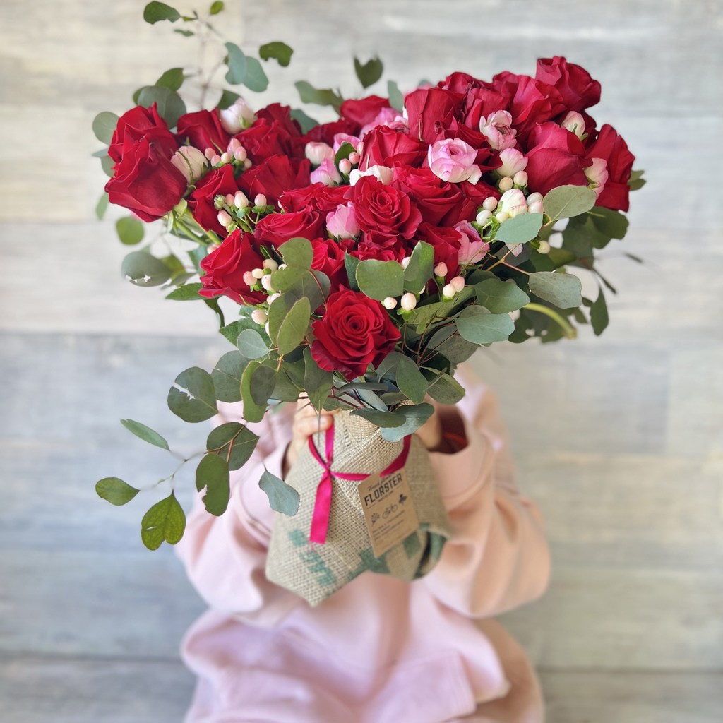 Ramo de rosas rojas para San Valentín con entrega en Barcelona